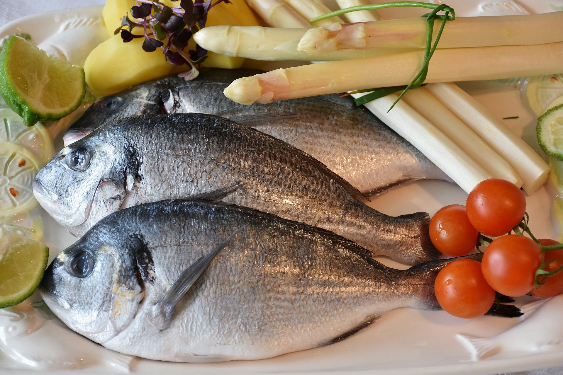 Sandre au beurre blanc et asperges de Sologne